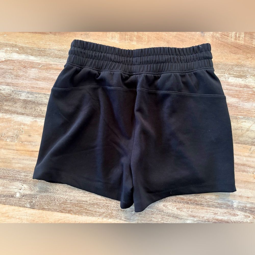 Spyder Active Women's Black Athletic Shorts Pockets Drawstring Pull-On Large - Picture 3 of 7